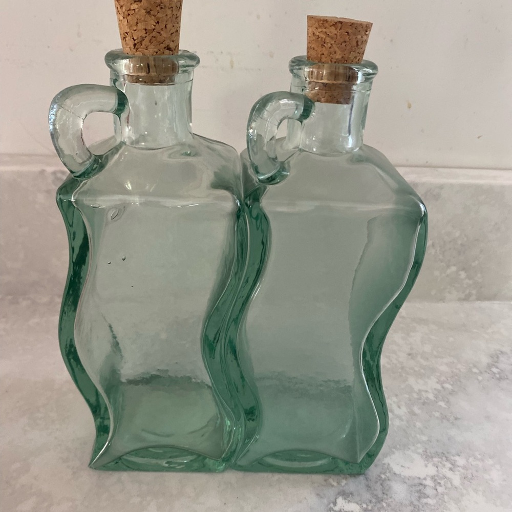 Wavy interlocking glass bottles - Picture 5 of 8